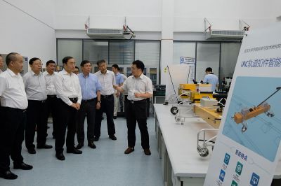 湖北省副省長趙海山考察武漢大學宇航科學與技術研究院